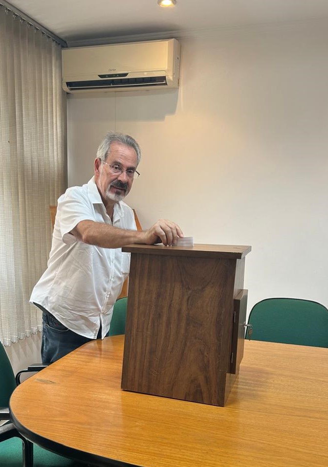 ELEIÇÕES APAESP 2025 - Dr. Felipe Castells Manubens.jpeg.jpg