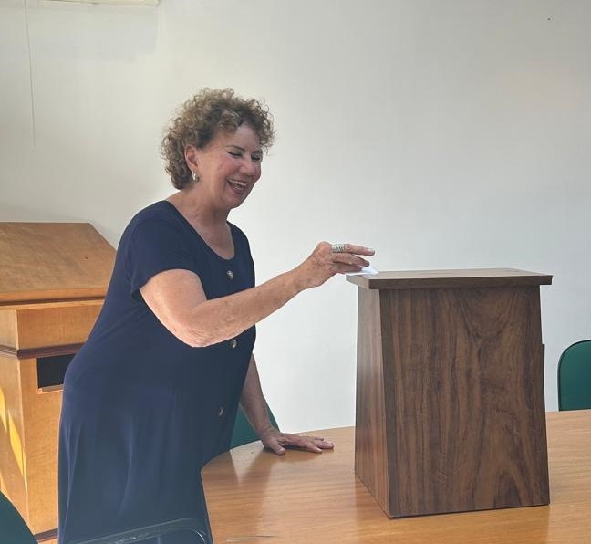 ELEIÇÕES APAESP 2025 - Dra. Maria Rita Toloza.jpeg.jpg